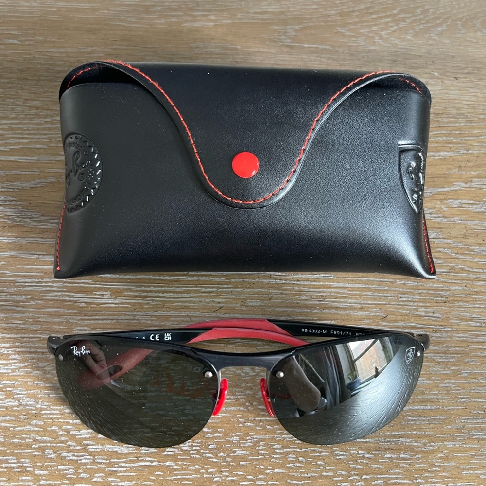 RAY BAN MENS SUNGLASSES. Brand new never worn
